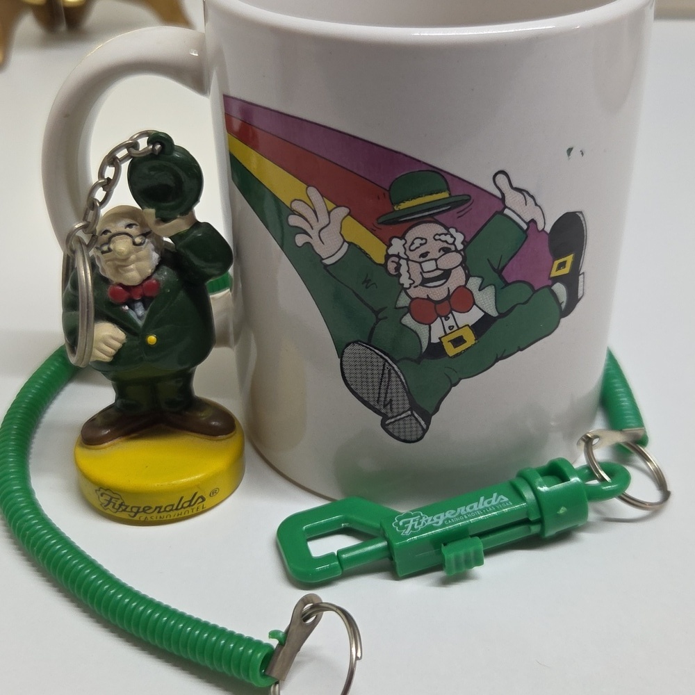 Vintage Fitzgerald's Casino & Hotel Mr. O'Lucky keychains And coffee Mug